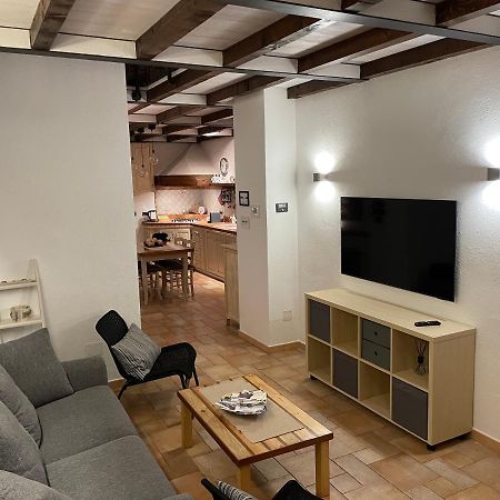 Il Granaio Apartment กัสตาลเญโต การ์ดุชชี ภายนอก รูปภาพ