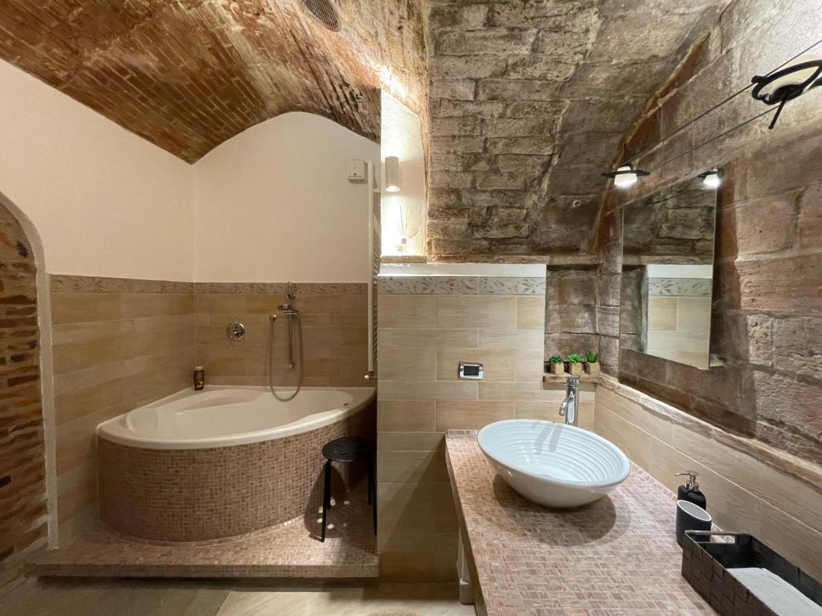 Il Granaio Apartment กัสตาลเญโต การ์ดุชชี ภายนอก รูปภาพ