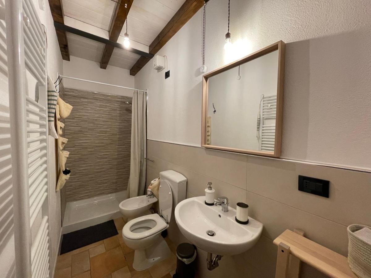 Il Granaio Apartment กัสตาลเญโต การ์ดุชชี ภายนอก รูปภาพ