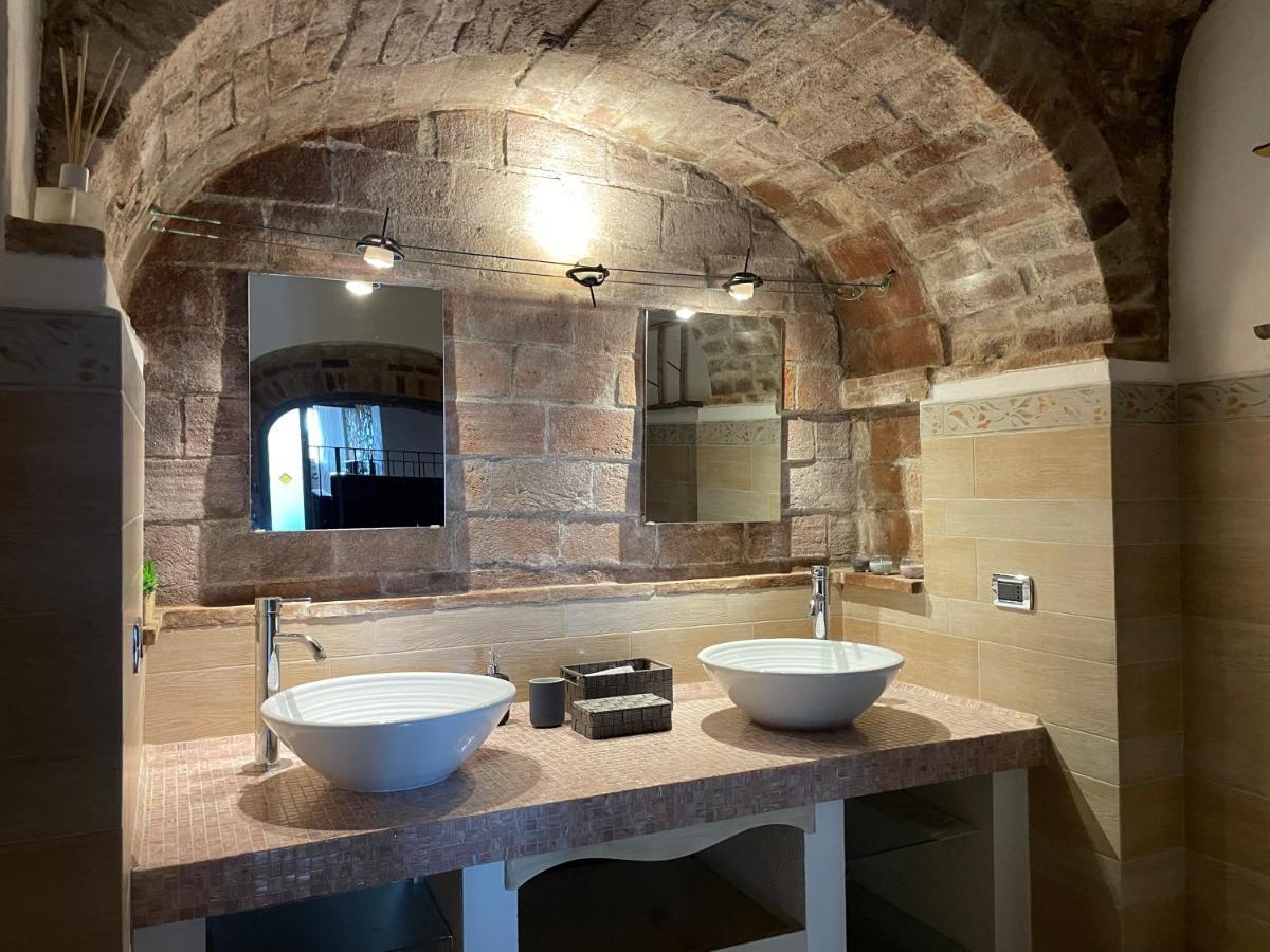 Il Granaio Apartment กัสตาลเญโต การ์ดุชชี ภายนอก รูปภาพ