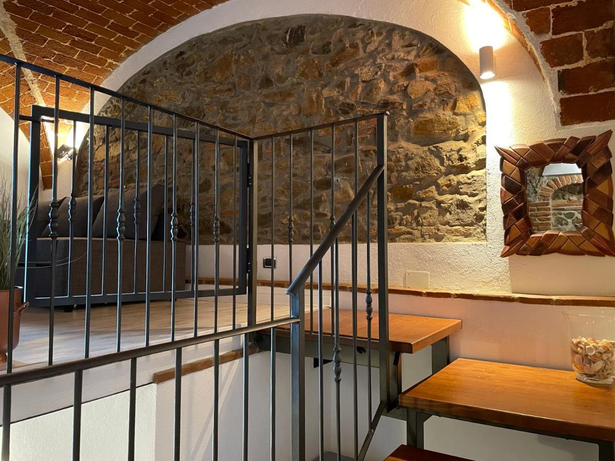 Il Granaio Apartment กัสตาลเญโต การ์ดุชชี ภายนอก รูปภาพ