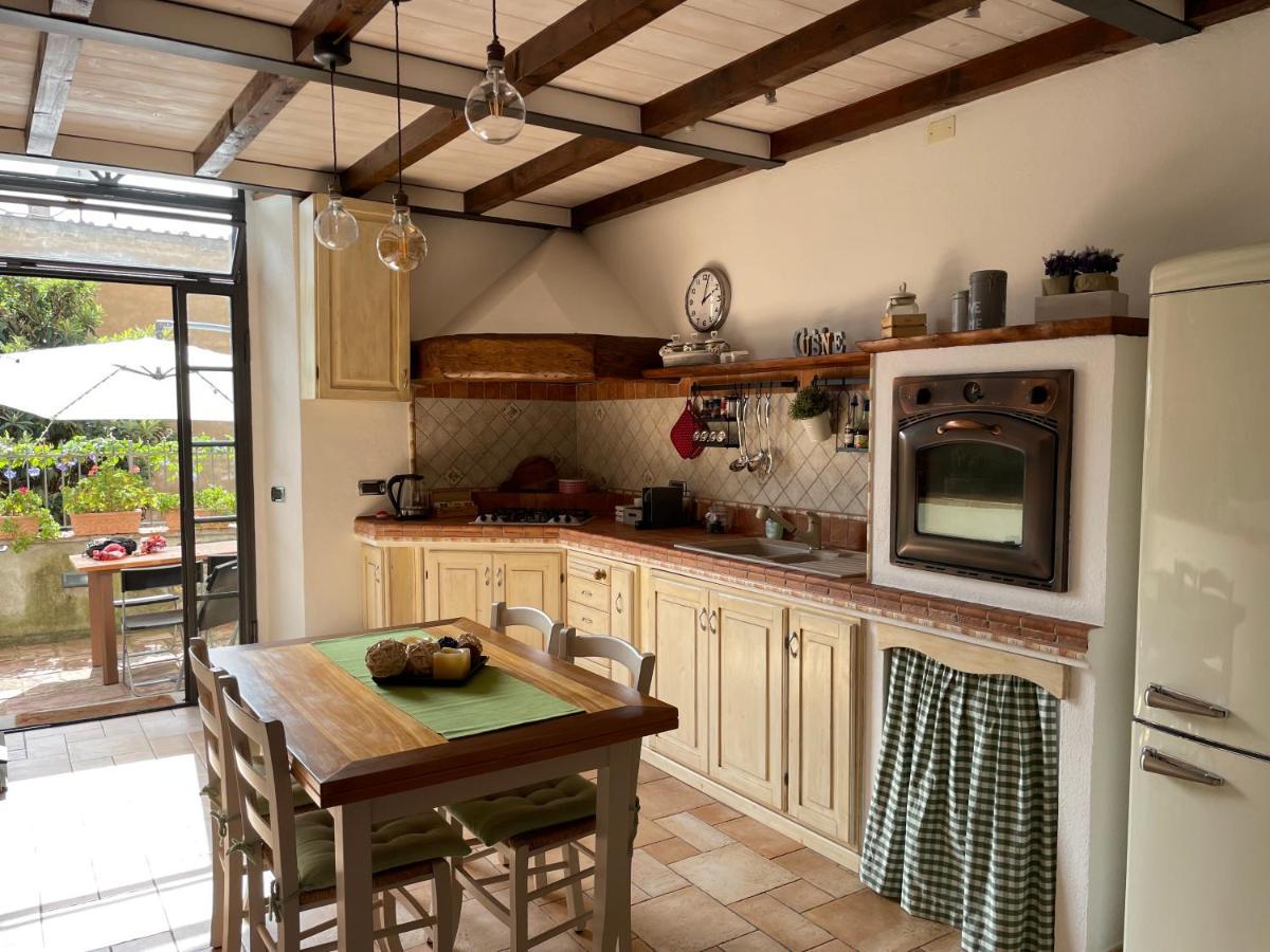 Il Granaio Apartment กัสตาลเญโต การ์ดุชชี ภายนอก รูปภาพ