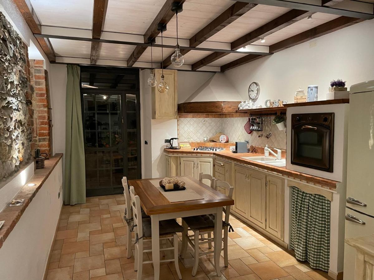 Il Granaio Apartment กัสตาลเญโต การ์ดุชชี ภายนอก รูปภาพ